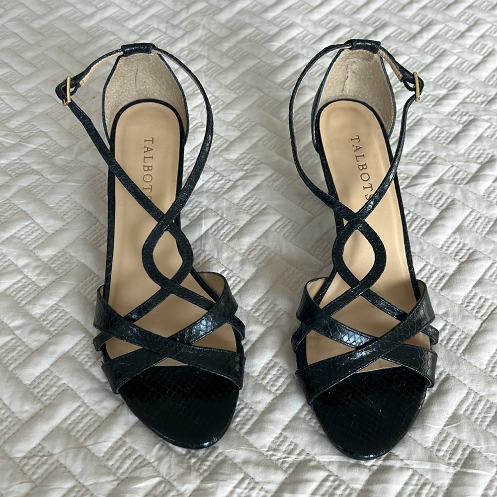 NWOT Talbots black faux snake skin heels size 8 - Picture 2 of 8